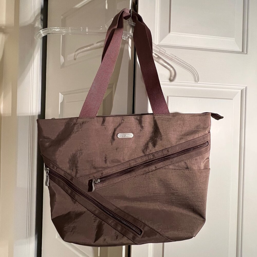 Baggallini Tote Bag, Vintage style, Never been used, Mushroom brown